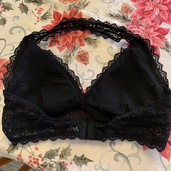 Black Lace Halter Bra - Picture 3 of 6